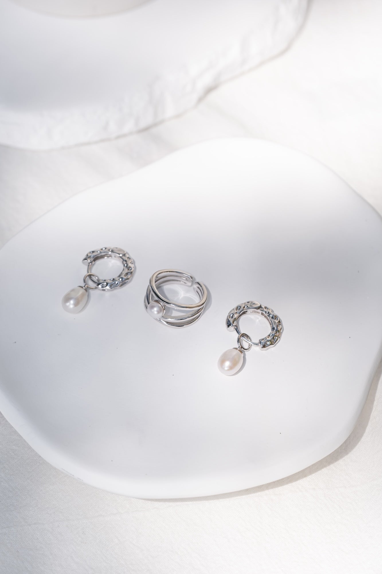 Luna Ripple Pearl Earrings