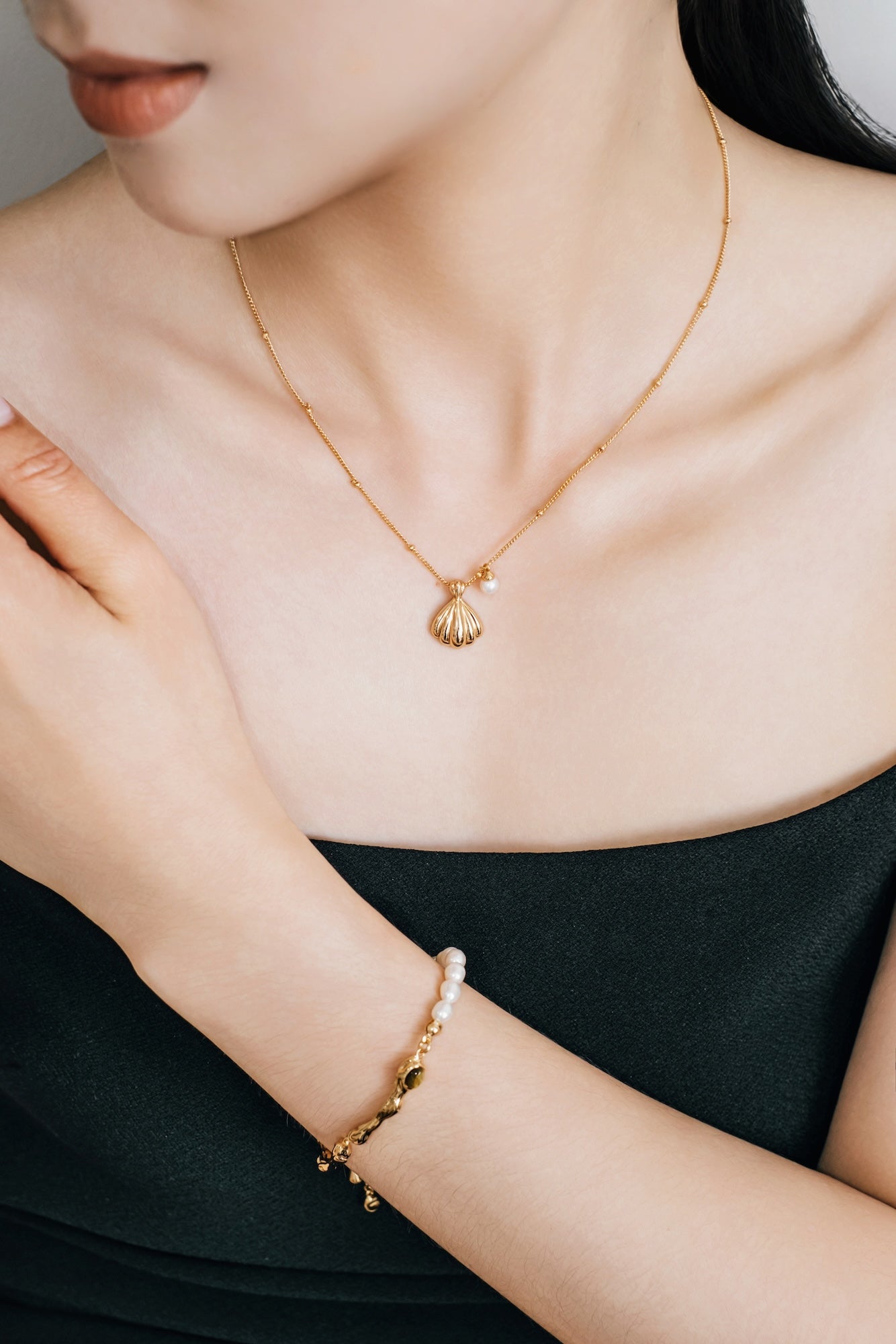 Seashell Pearl Necklace