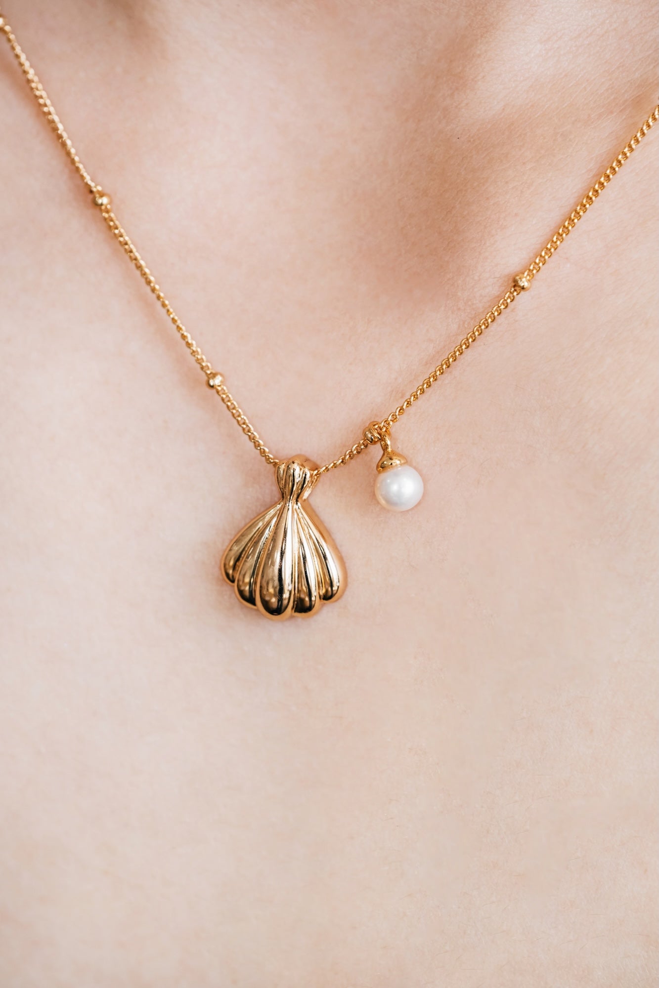 Seashell Pearl Necklace