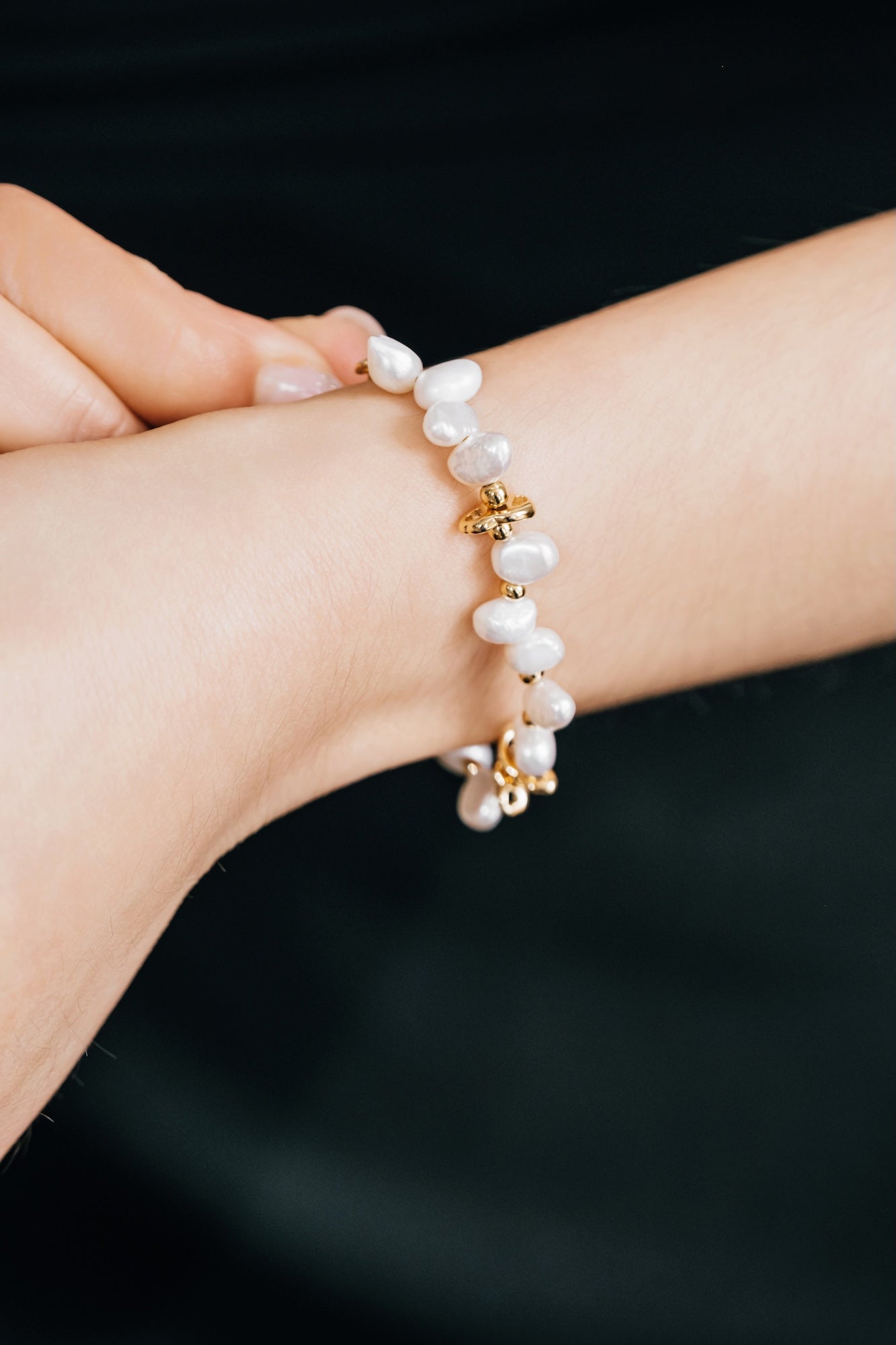 Golden Bloom Pearl Bracelet