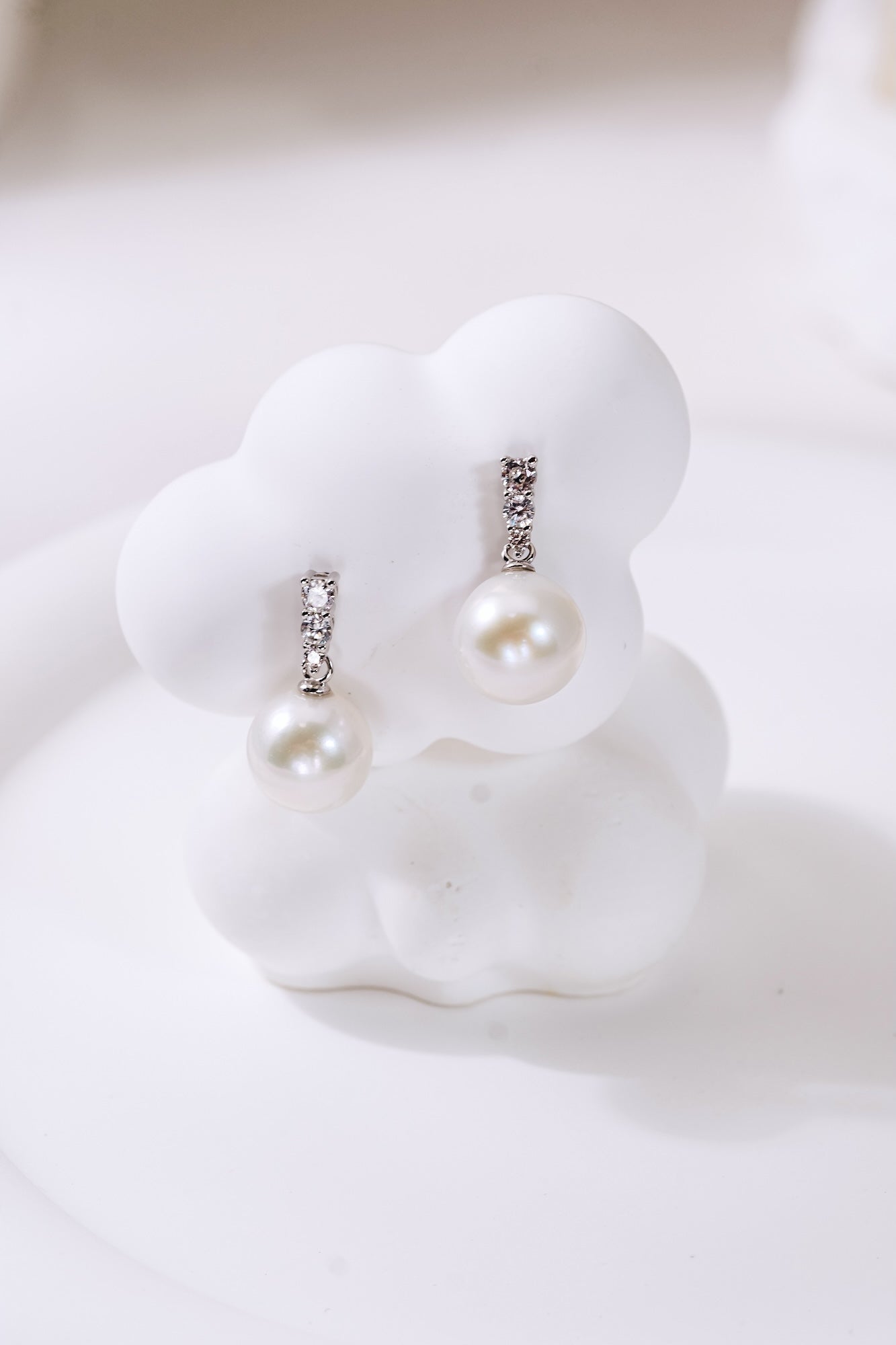 Celeste Drop 9-10mm Edison Pearl Earrings