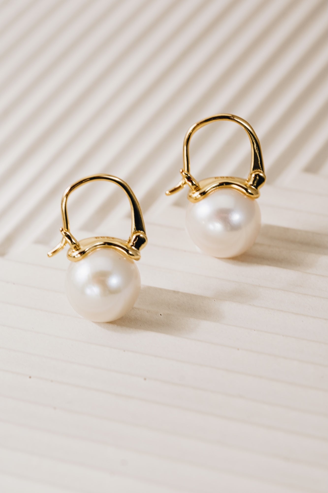 Lumi Dew 10-11mm Edison Pearl Earrings