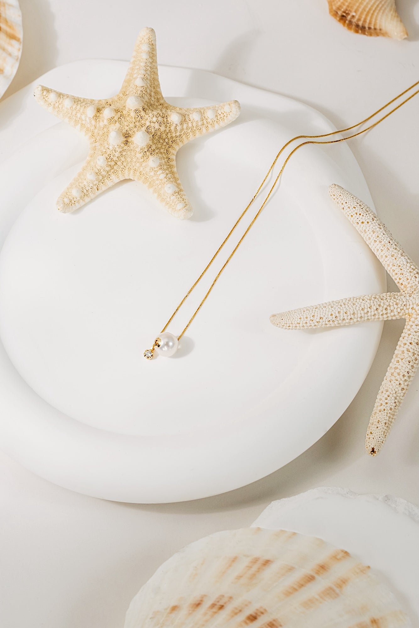 Pathlight 8-8.5mm Akoya Pearl Necklace 18K Gold with Diamond