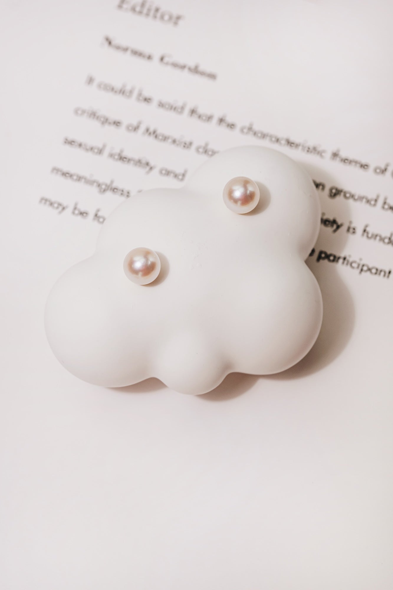 5.5-6mm Akoya Pearl Ear Studs 18K Gold