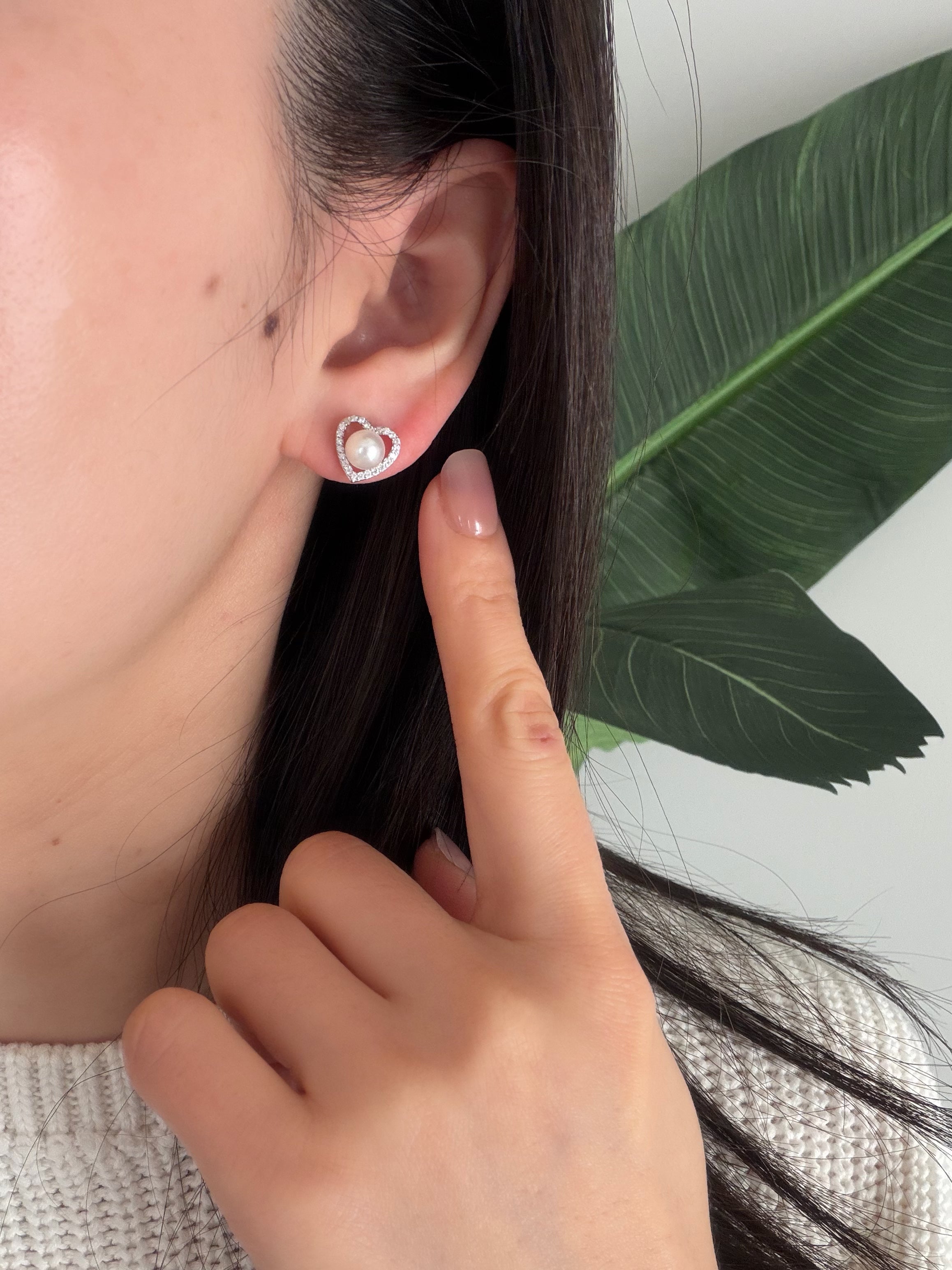 Radiant Heart Pearl Earrings