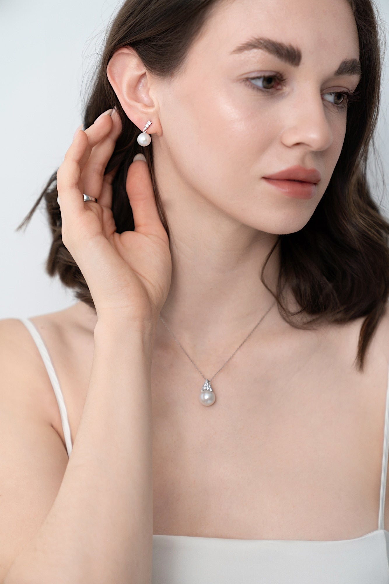 Celeste Drop 9-10mm Edison Pearl Earrings