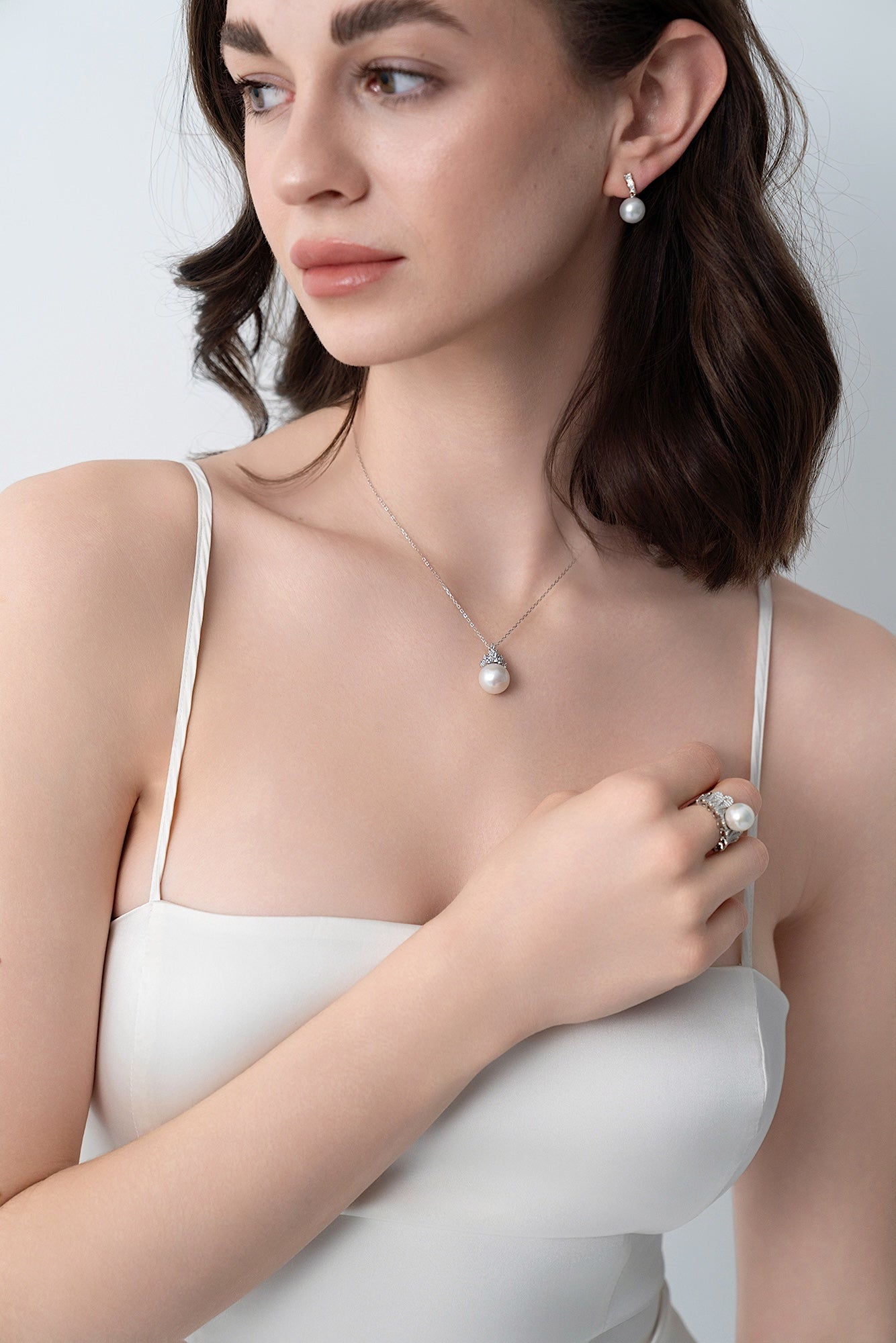 Celeste Drop 9-10mm Edison Pearl Earrings