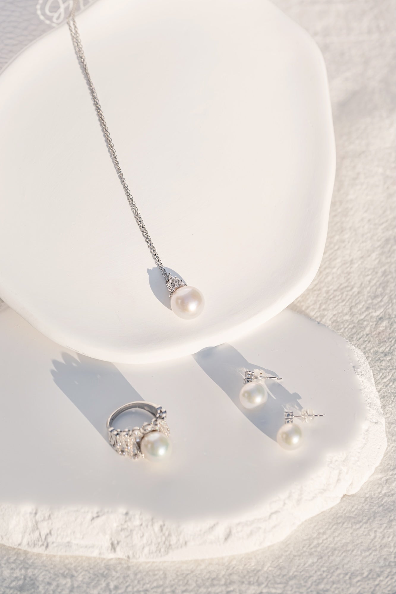 Celeste Drop 9-10mm Edison Pearl Earrings