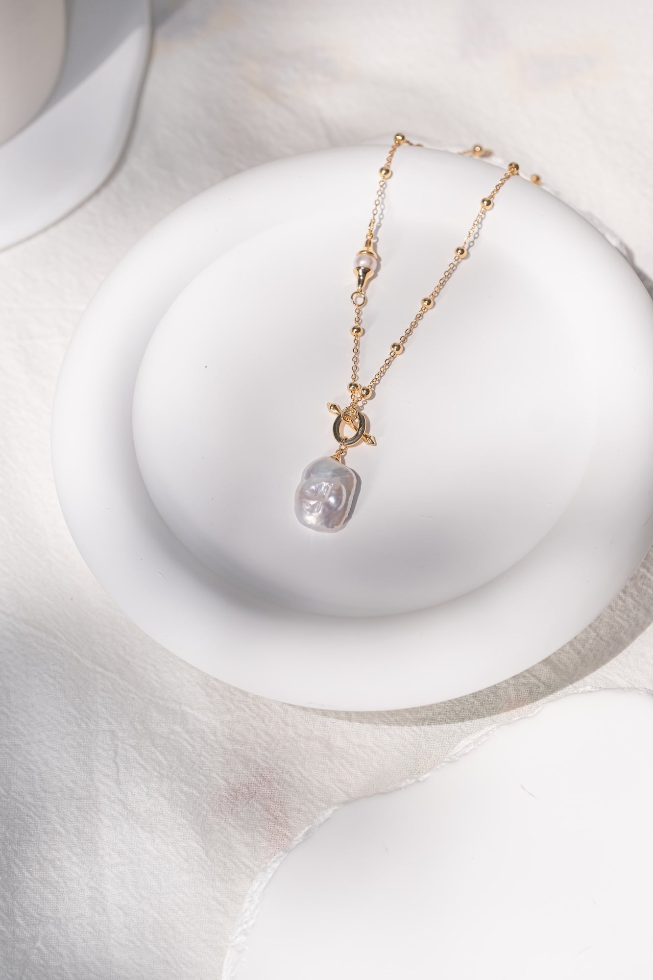 Golden Drift Baroque Pearl Necklace