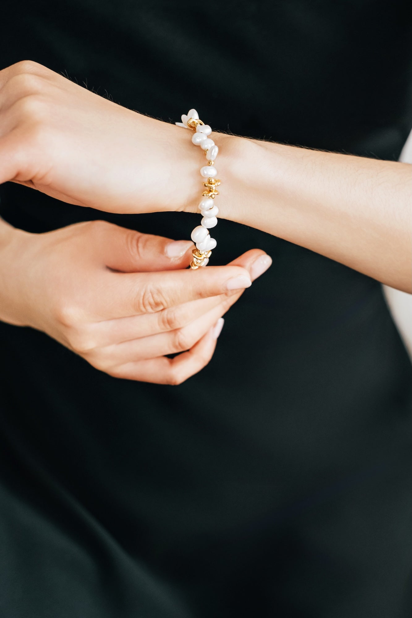 Golden Bloom Pearl Bracelet