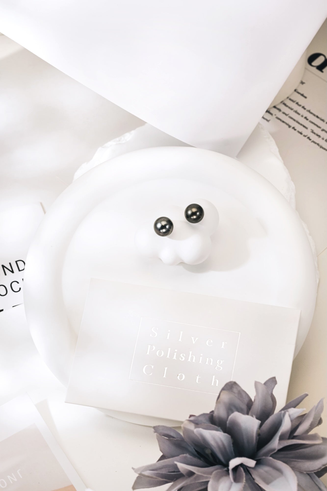 10-11mm Tahitian Pearl Ear Studs 18K Gold