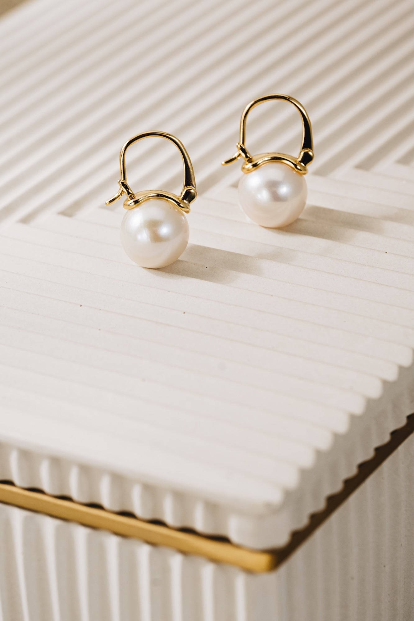 Lumi Dew 10-11mm Edison Pearl Earrings