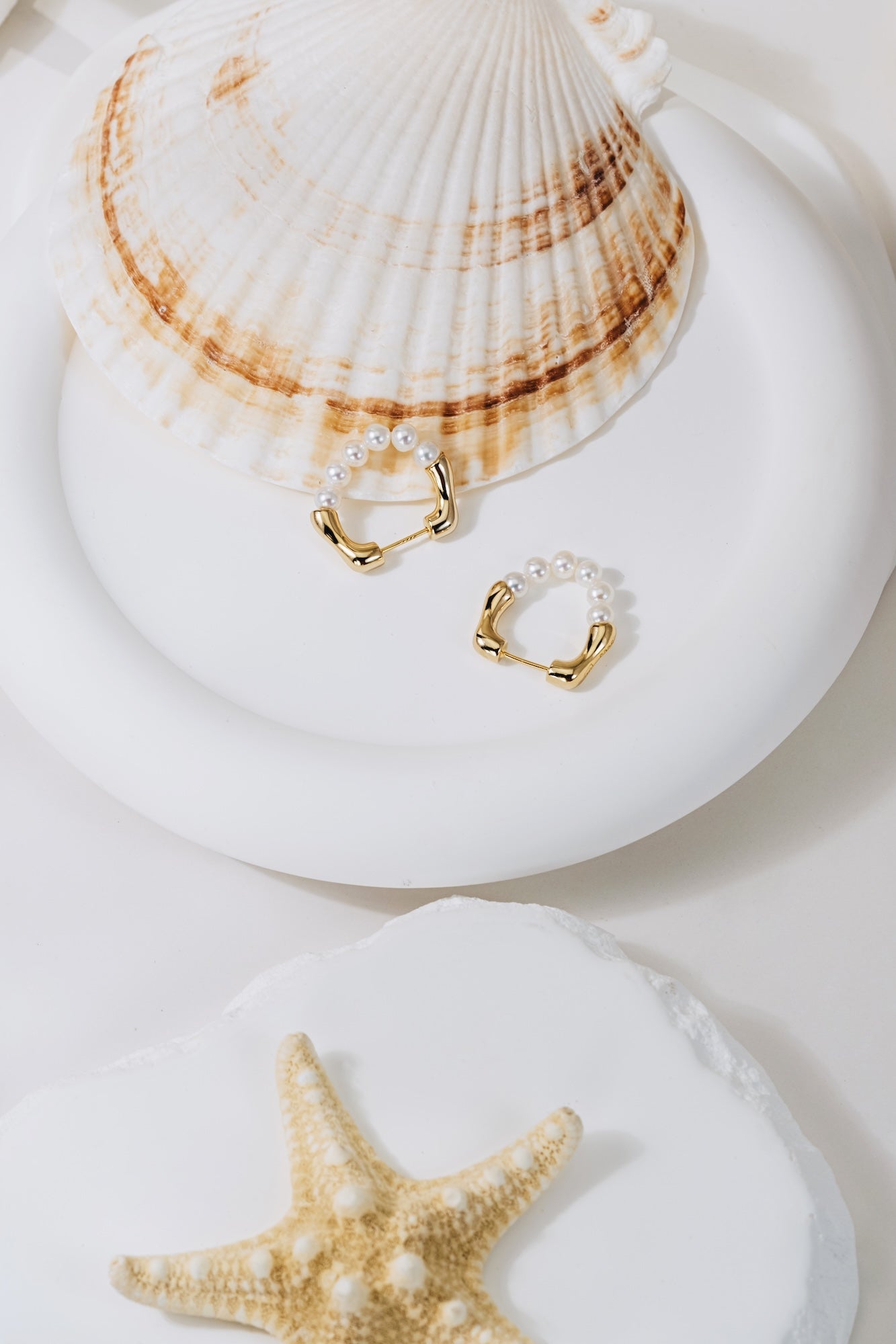 Link Pearl Hoop Earrings