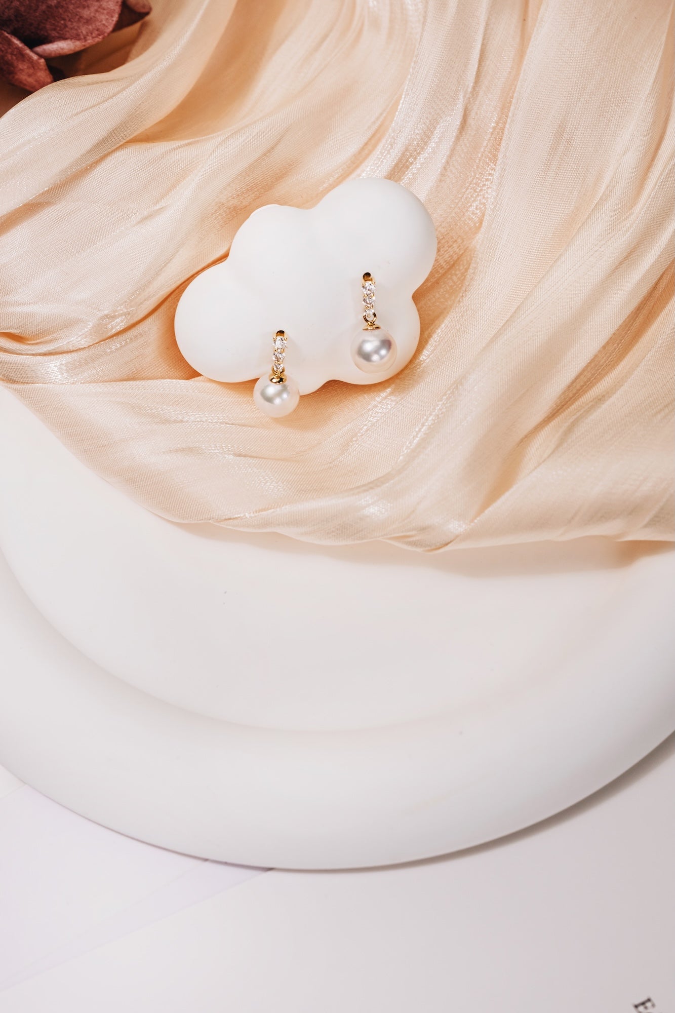 Celeste Drop 7.5-8mm Akoya Pearl Earrings 18K Gold