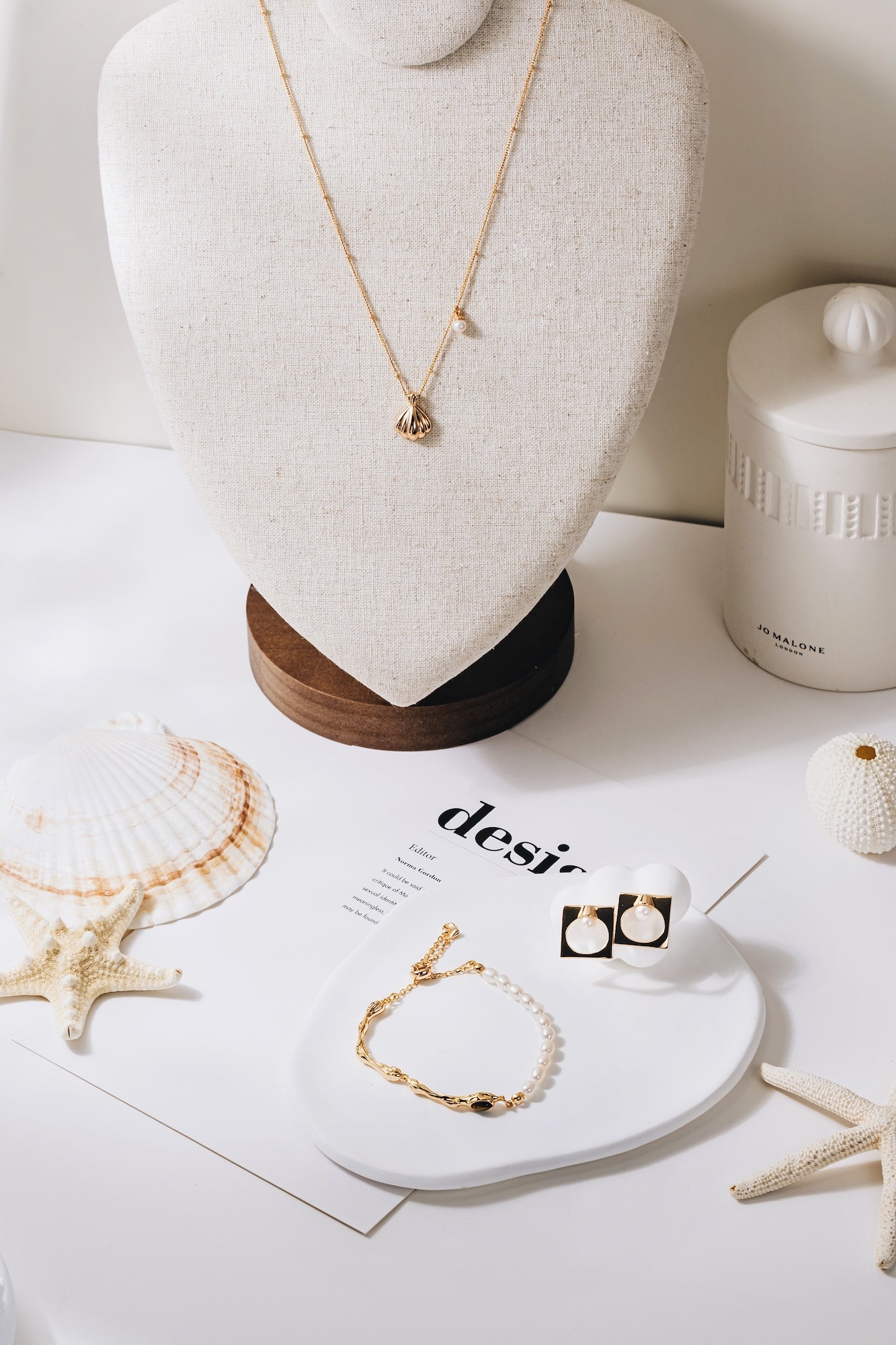 Seashell Pearl Necklace