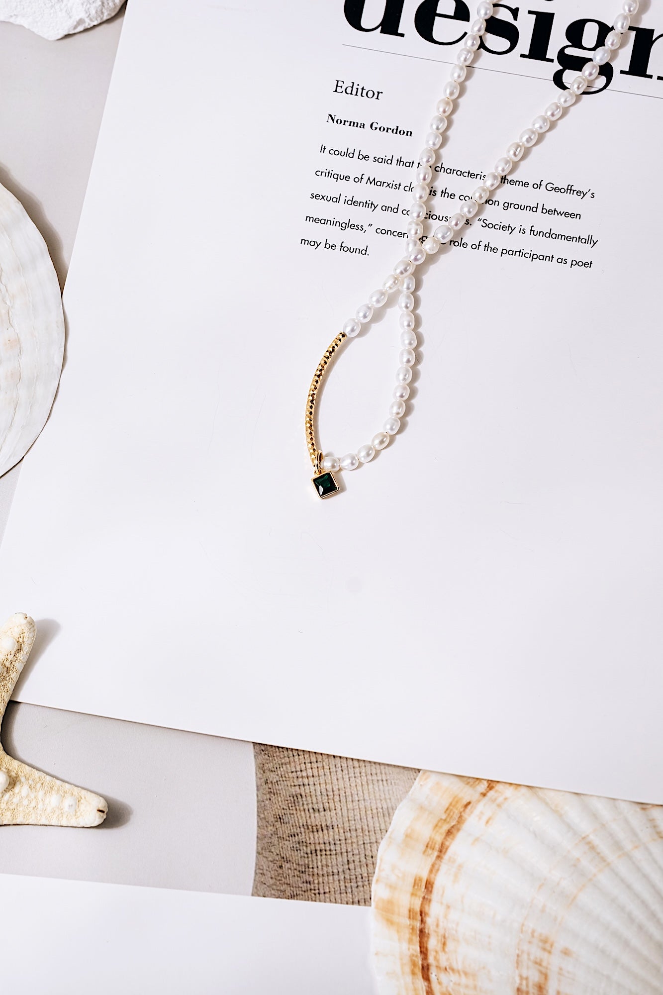 Verdant Path Pearl Necklace