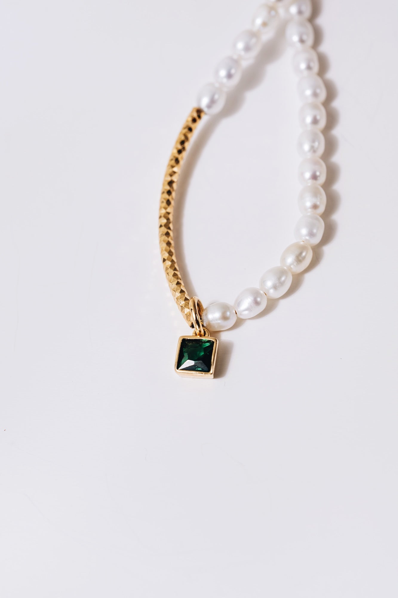 Verdant Path Pearl Necklace