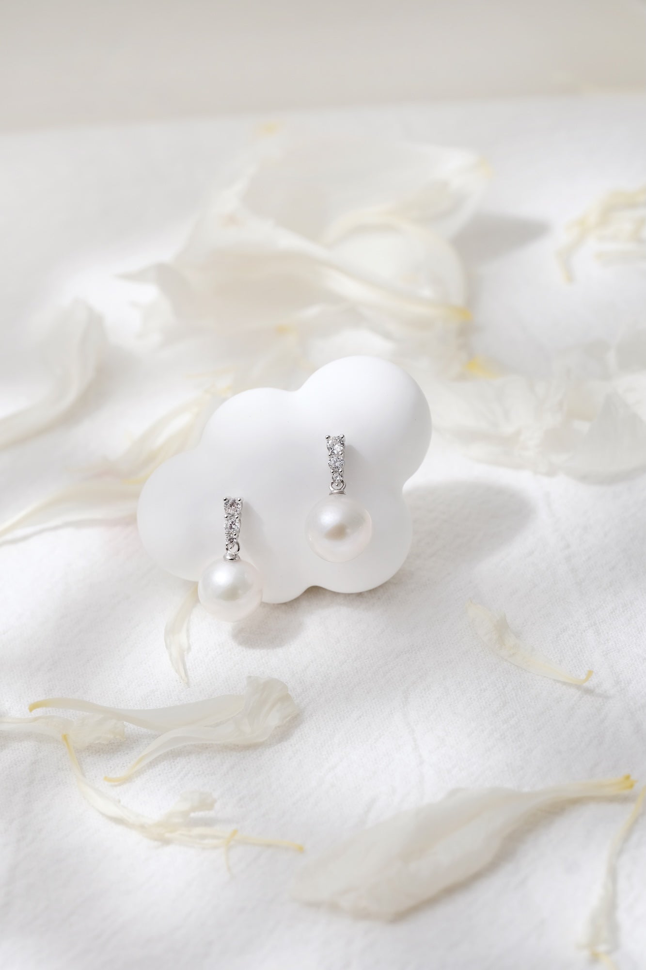 Celeste Drop 9-10mm Edison Pearl Earrings