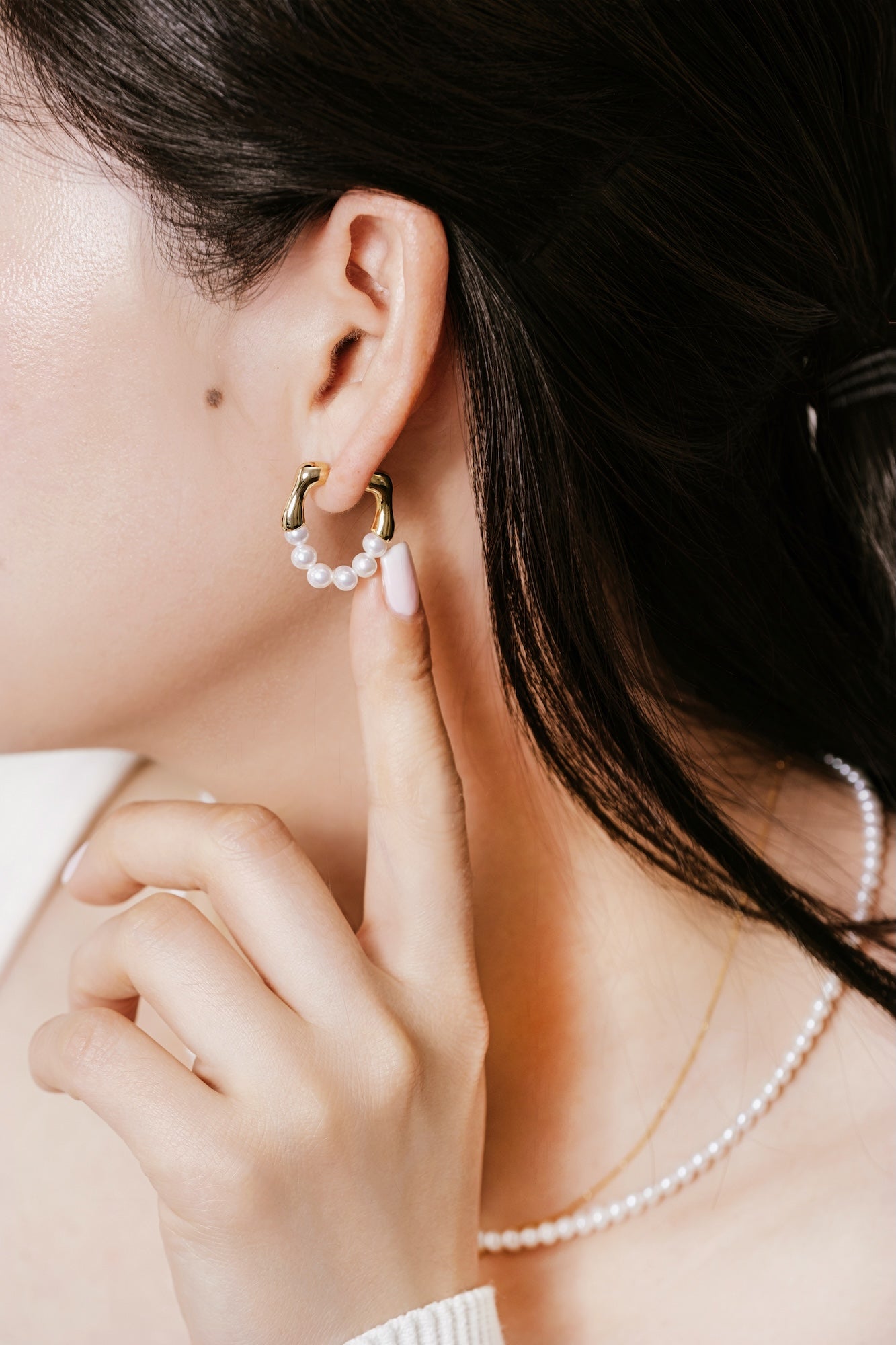 Link Pearl Hoop Earrings