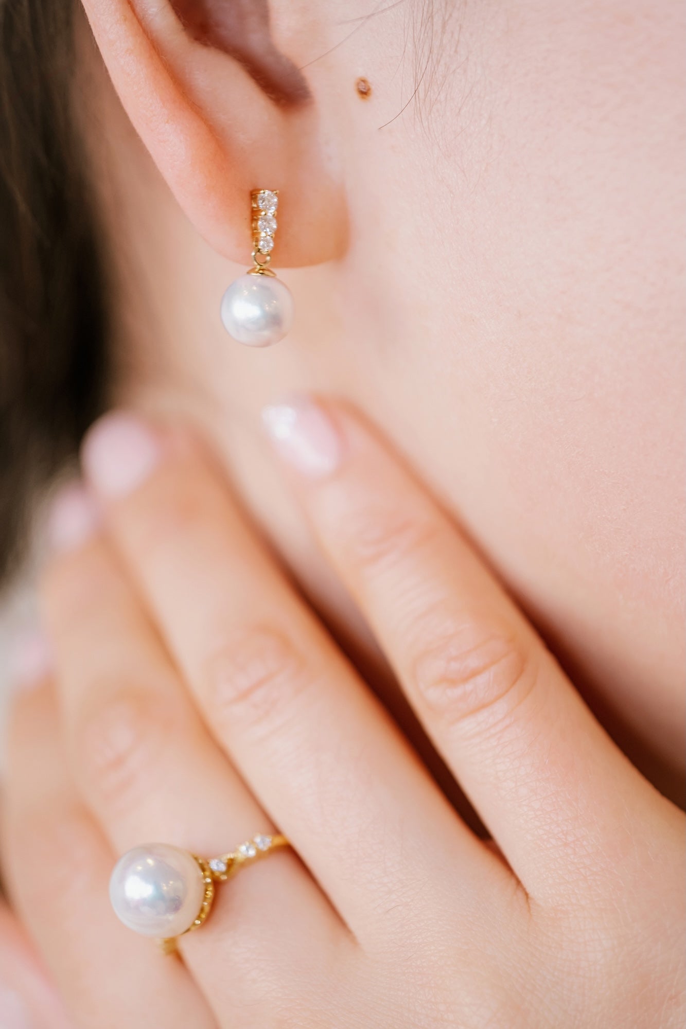 Celeste Drop 7.5-8mm Akoya Pearl Earrings 18K Gold