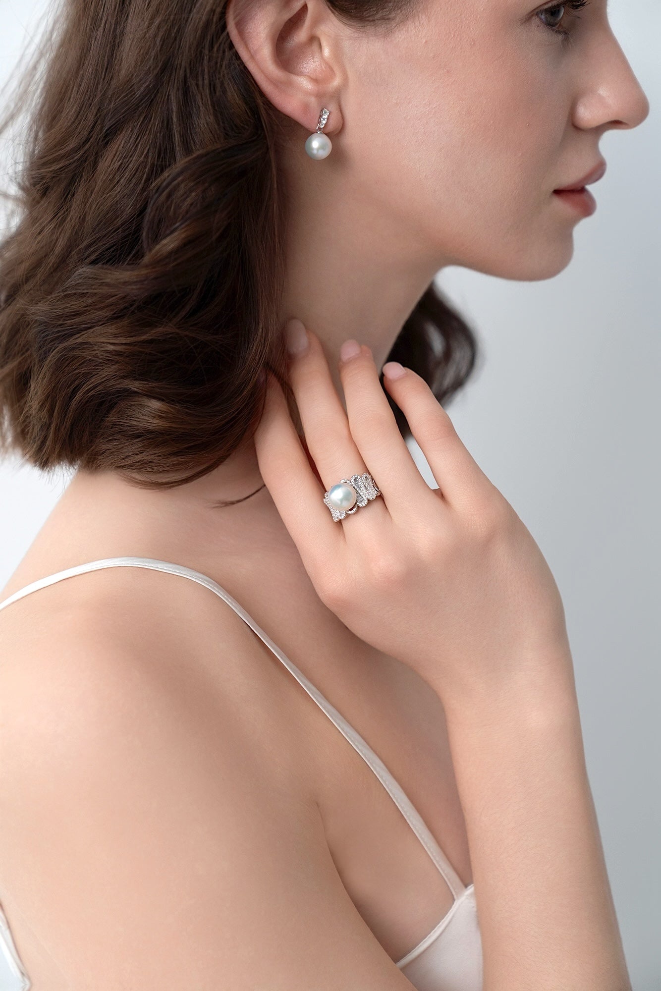 Celeste Drop 9-10mm Edison Pearl Earrings